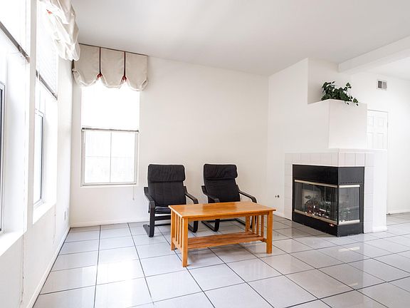 3rd image of 1735 Sunflower Ave #A