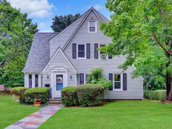 808 High Street, Port Jefferson, NY 11777