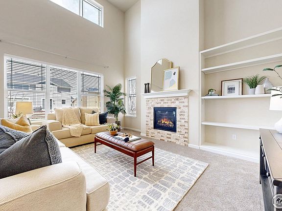 3rd image of 6748 Rainier Rd