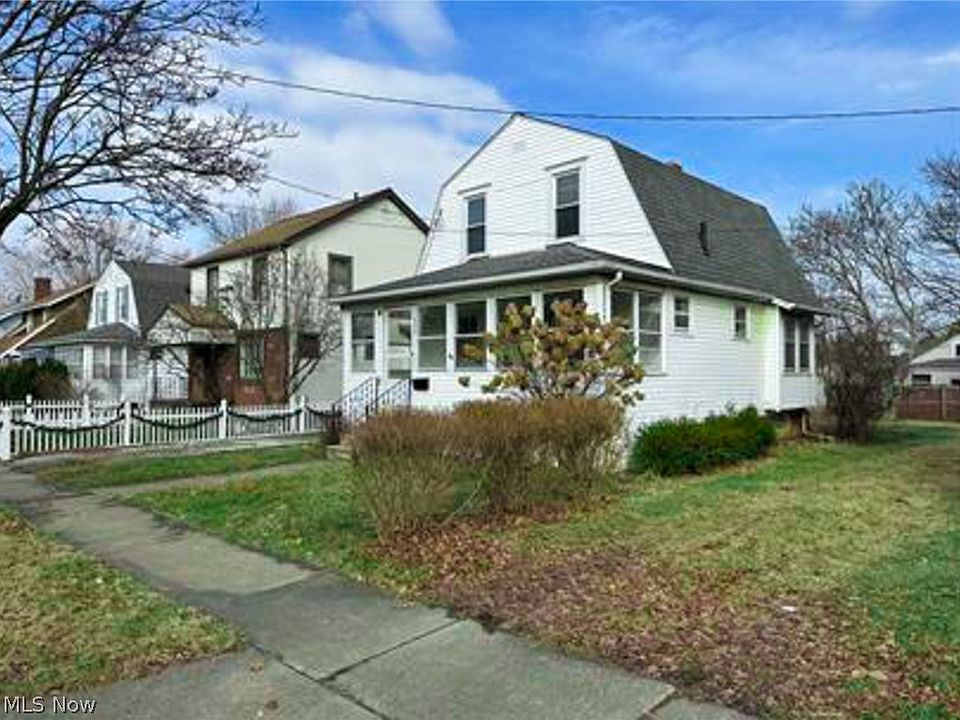1st image of 929 Jason Ave