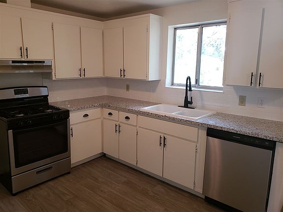 5th image of 307 Charlotte Ave