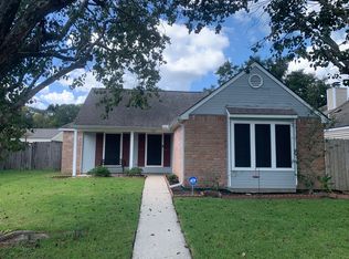 752 Elk Lake Dr, Baton Rouge, LA 70816
