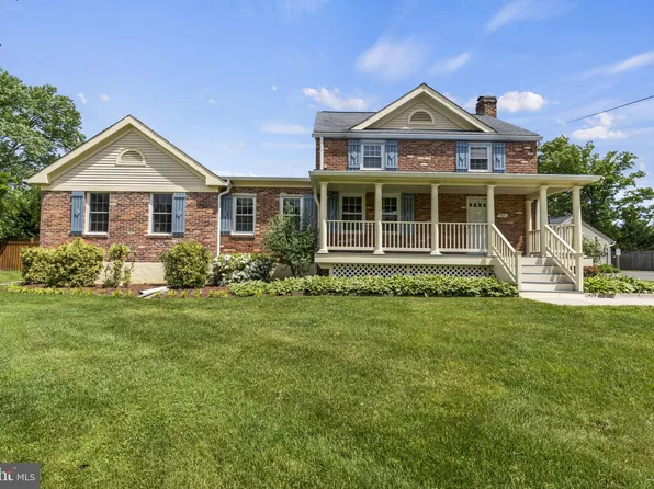 5001 Grafton St, Alexandria, VA 22312