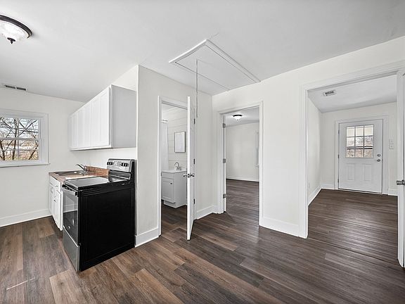 3rd image of 1216 Vine St