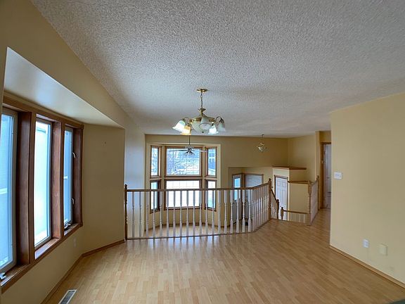 5th image of 176 Eglert Dr