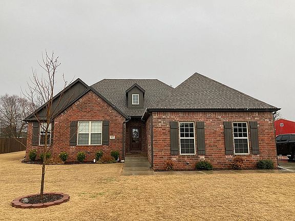 2nd image of 18271 Phelps Cir