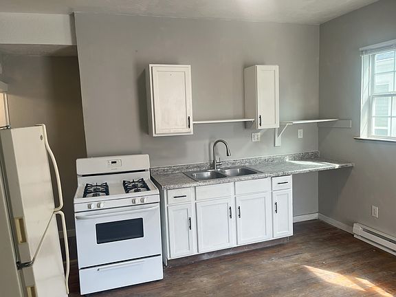 4th image of 50 E Regent St #11462970