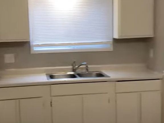 3rd image of 1208 3rd Ave NE #Lo3rd-102