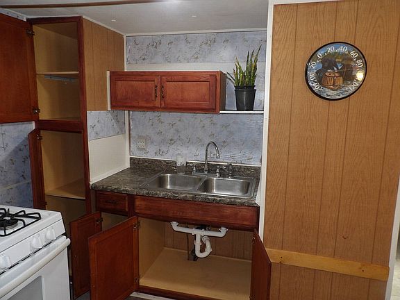 5th image of 2633 Skyview St