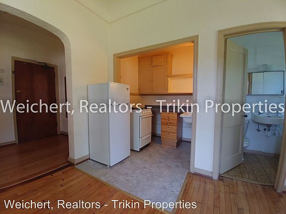 4th image of 400 Marshall Ave APT 5