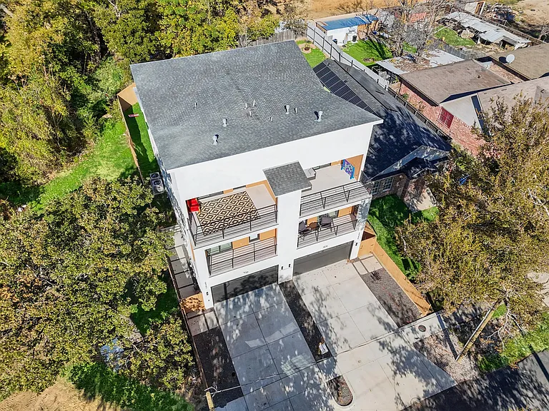 2347 Kings Rd — Photo 31