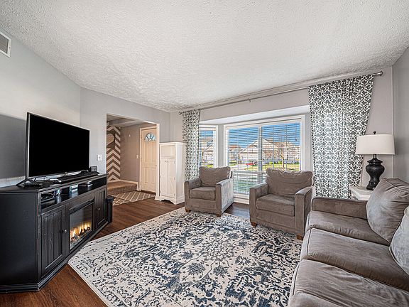 5th image of 5638 E Grove Dr SE