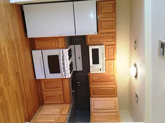 Rented by RES New York | media 12