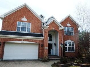 5106 Hawkwood Ct, Carpentersville, IL 60110