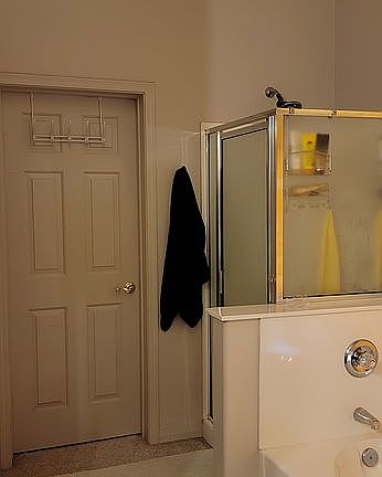 4th image of 9009 S 7th Dr