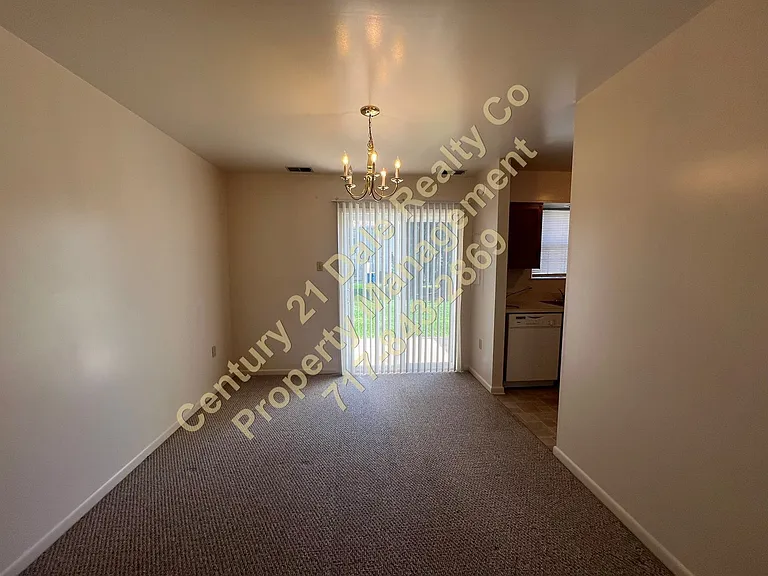 45 Williamstown Cir — Photo 7