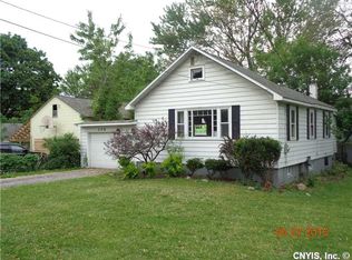 106 Edgemere Rd, Syracuse, NY 13208