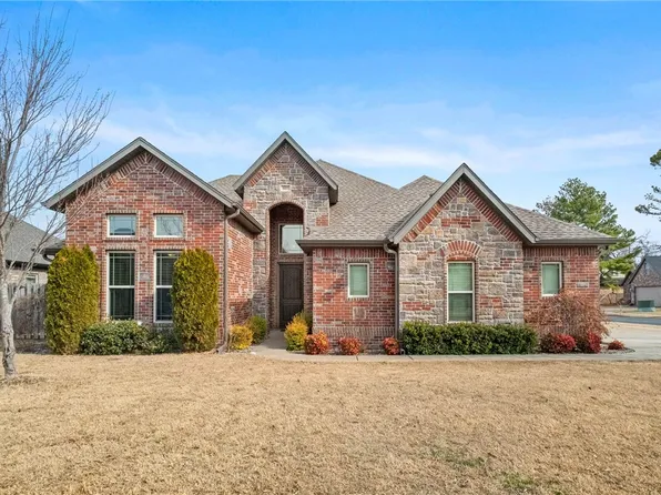 807 SE Fullerton St, Bentonville, AR 72712