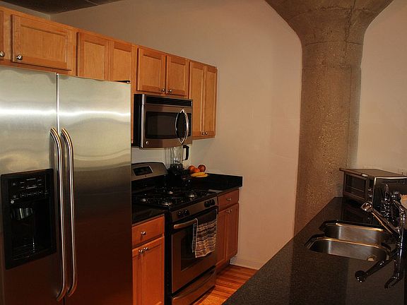 5th image of 1110 W 15th St Unit 215