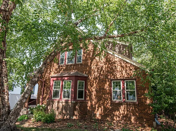 528 W Broadway St, Winona, MN 55987