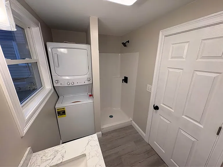 20 Main St #2 — Photo 8