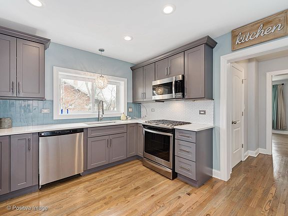 4th image of 440 N Brainard Ave APT 1