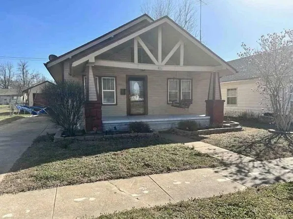 831 E Cherry St, Cushing, OK 74023