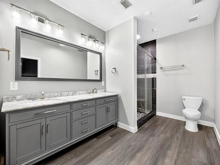 18610 Autumn Hills Dr — Photo 30