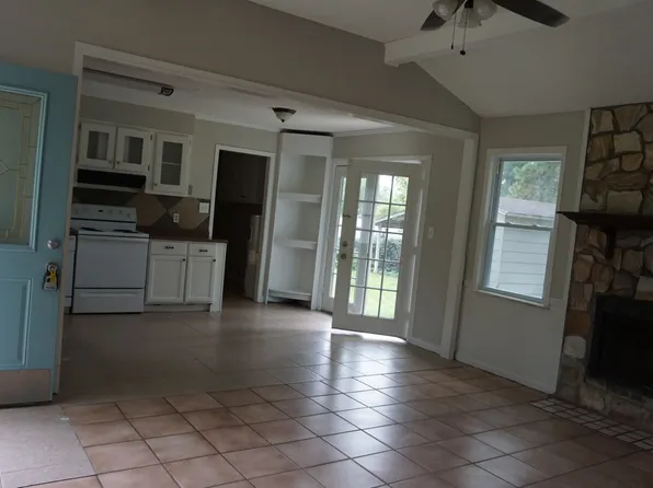 4016 Sandy Run Dr, Valdosta, GA 31605