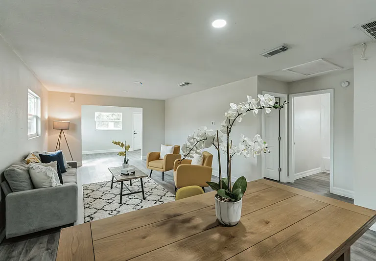 224 Singleton Ave — Photo 7