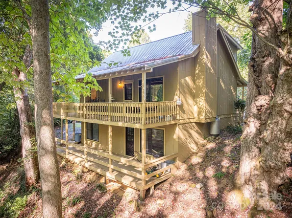85 Susan Dr, Maggie Valley, NC 28751