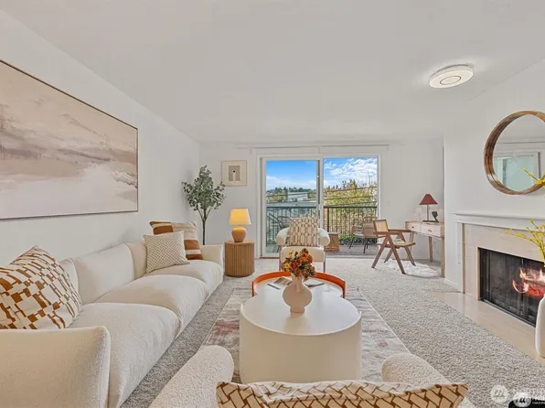 2253 Gilman Drive W #104, Seattle, WA 98119