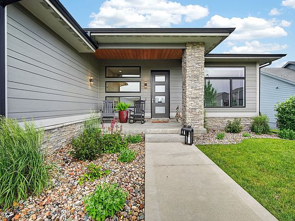 2nd image of 1007 Lynne Dr