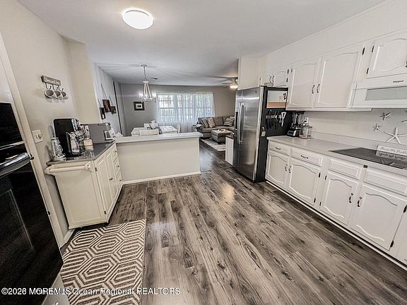 3rd image of 27 Cambridge Cir #C