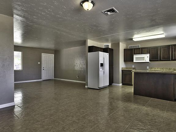 4th image of 3126 N 44th Ln