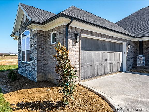 5th image of 1818 Augusta Boulevard Lot 143