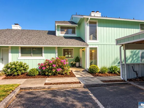 834 N Canterbury Ct, Sequim, WA 98382