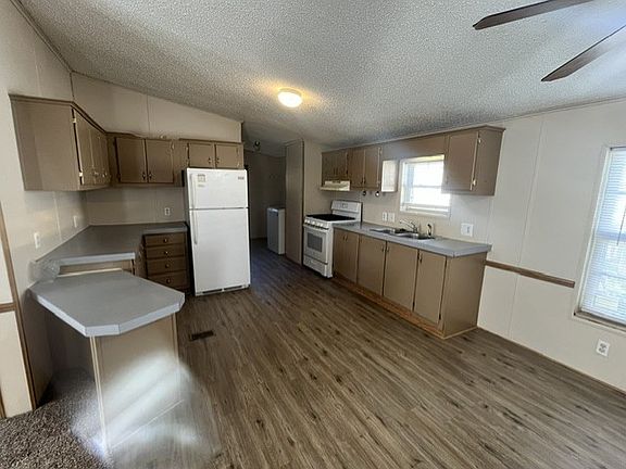 5th image of 4440 Rainbow Ln #55