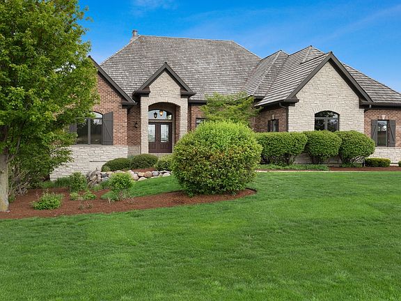 2nd image of 1291 E Longwood Dr