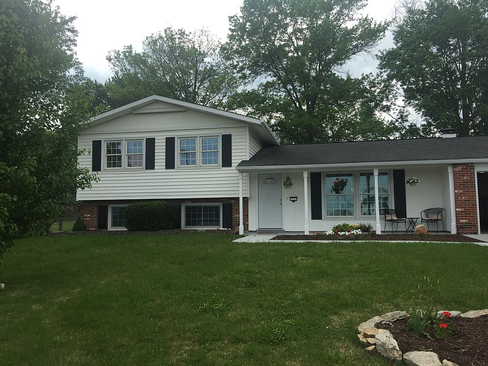 1st image of 1458 N Illinois St