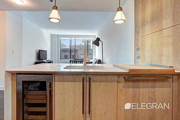 Rented by (Legacy) Elegran | media 9