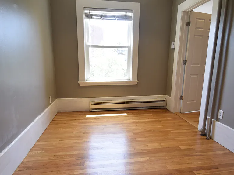1402 Beacon St #3 — Photo 14