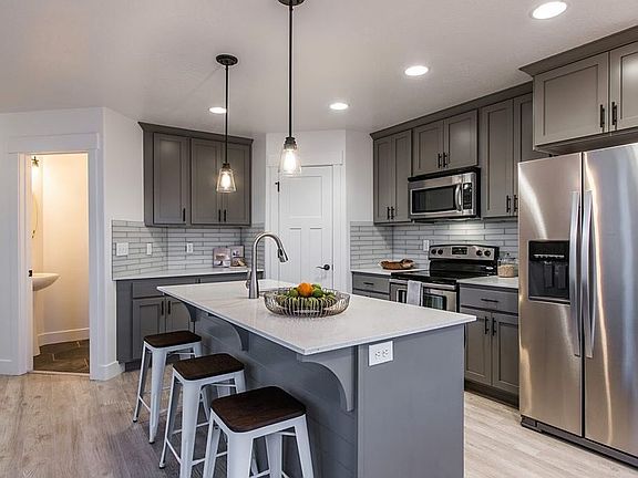 3rd image of 4356 W Sykes Ln
