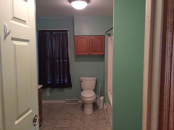 Full Bathroom with Laundry