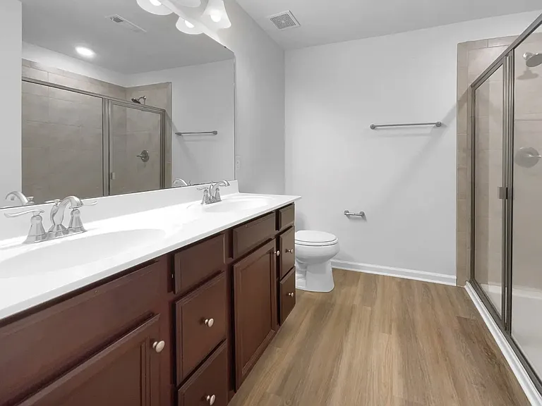 624 Stonebridge Ln — Photo 16