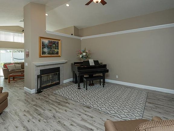 4th image of 13511 Bristlecone Cir
