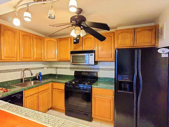 4th image of 1271 51st St #7N