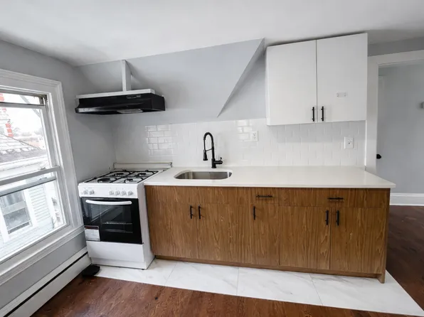 93 Cleveland St Floor 3, Orange, NJ 07050