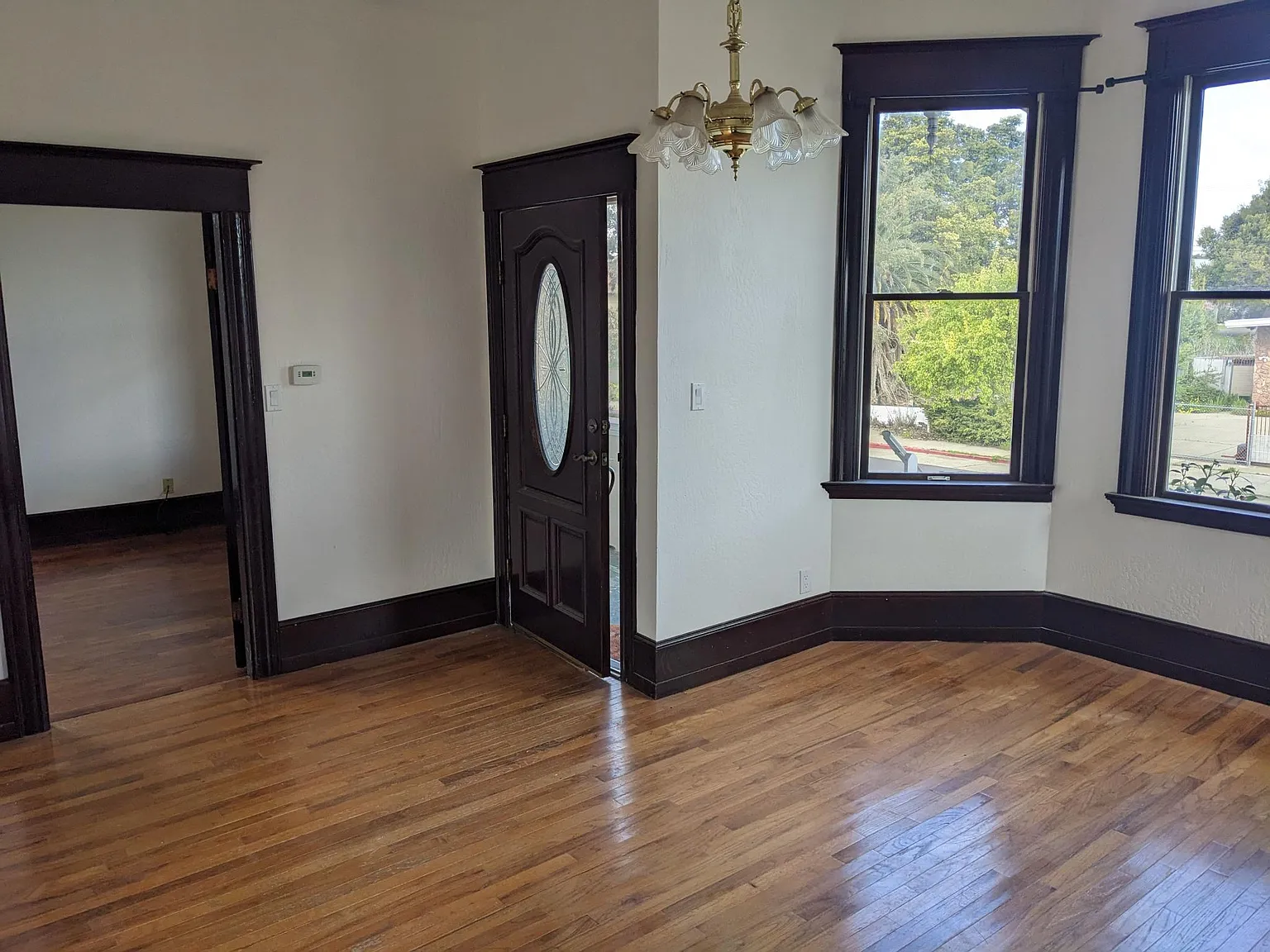 2 bed, 1137 sqft, $2,300 — Photo 3