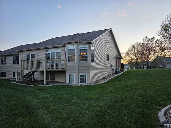 3rd image of 510 Clearwater Cir